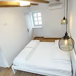 Nyaraló House 