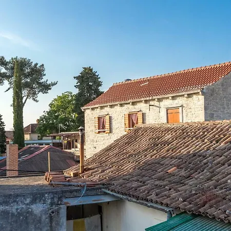 Vikendica House 