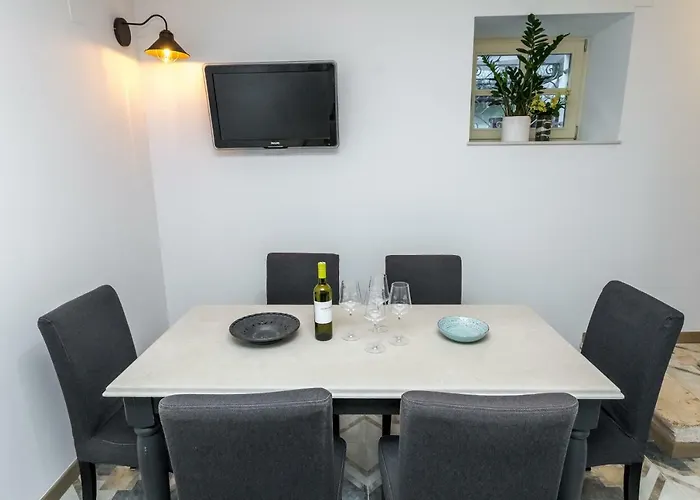 Vikendica House 